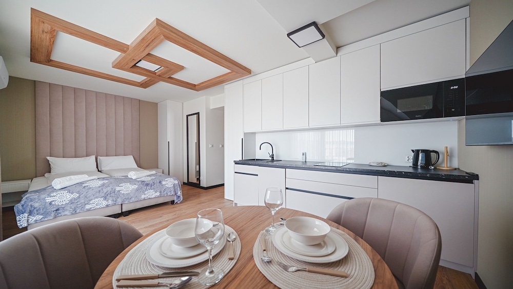 Apartment (P12) photo 2