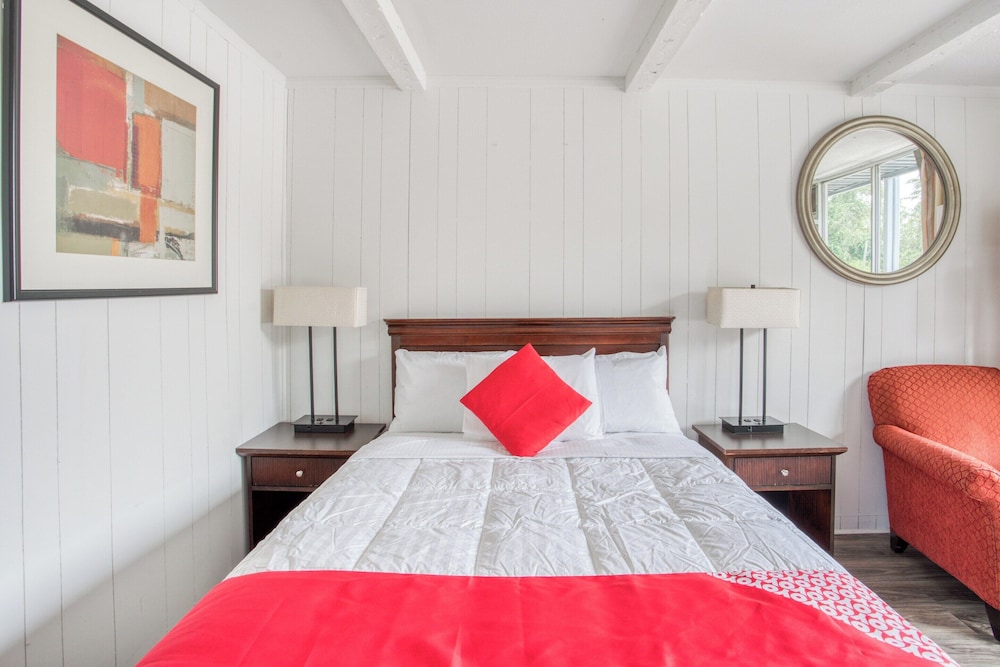 Room, 1 Double Bed, Smoking - Photo 2