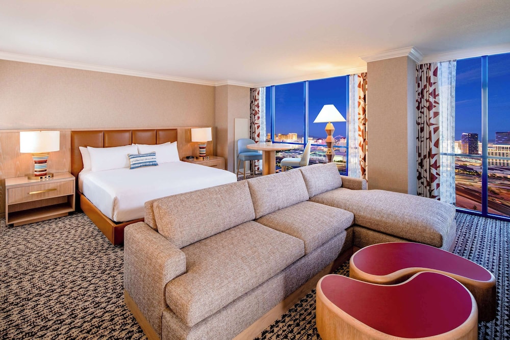 Remodeled King Suite High Floor - Photo 1