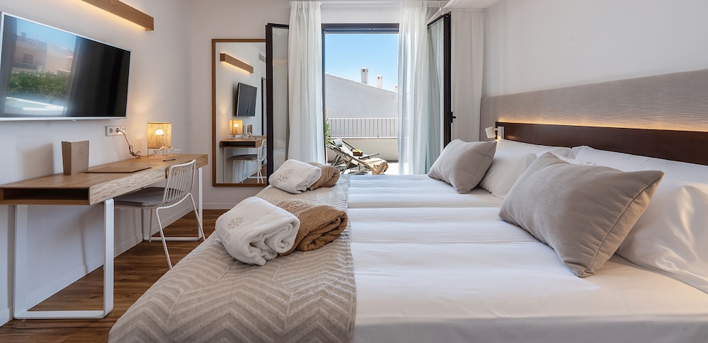 Deluxe Double Room, Terrace - Photo 2