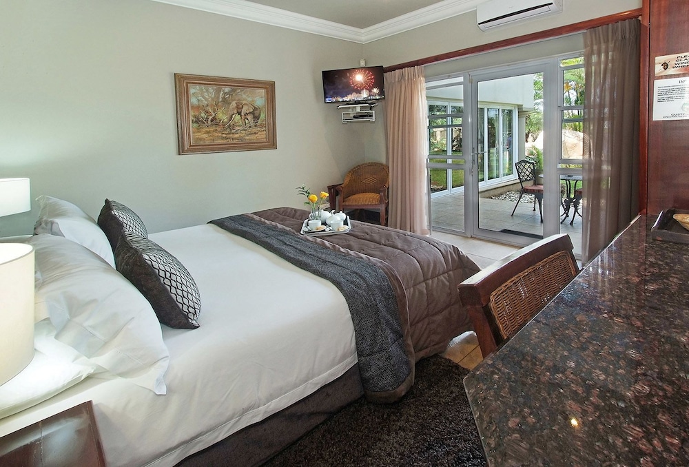 Deluxe Suite photo 3