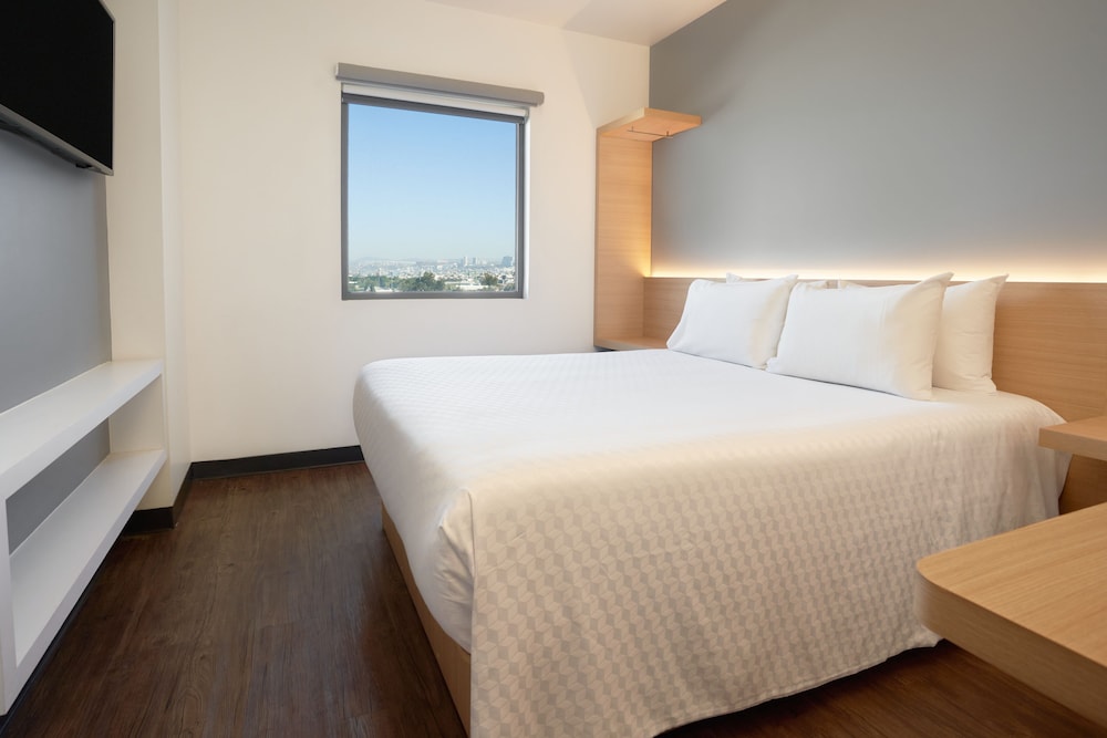 Superior Room, 1 Queen Bed - Photo 1