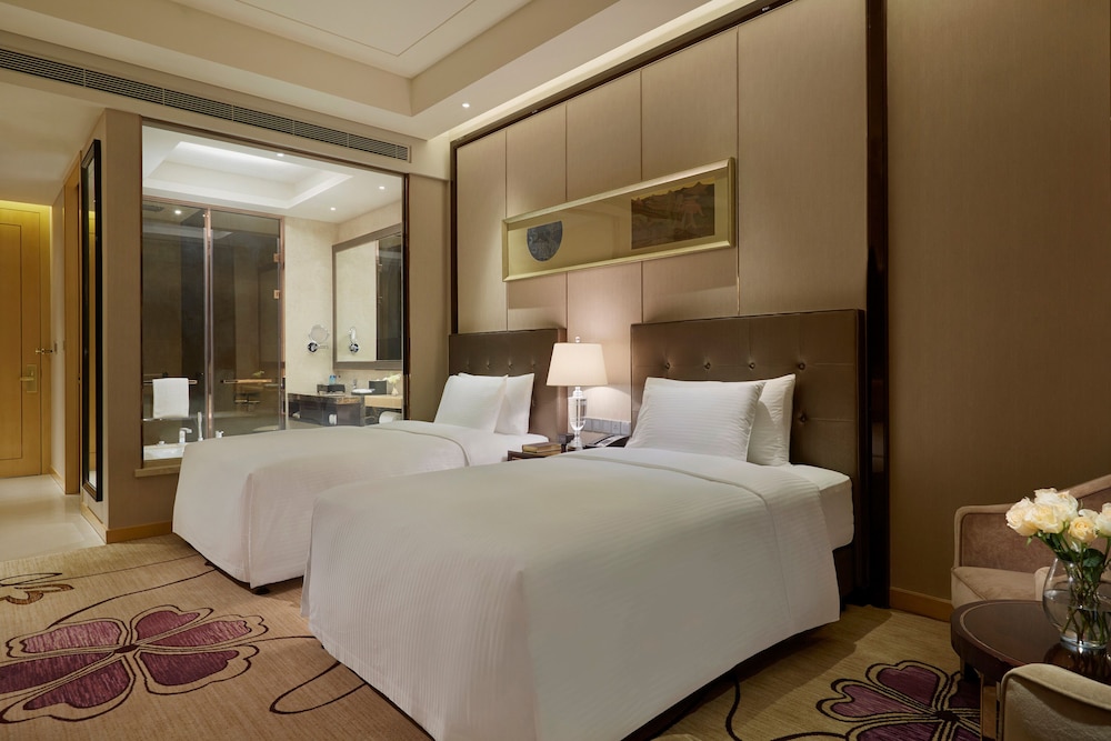 Grand Deluxe Twin Room