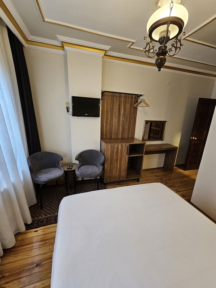 Standard Single Room, 1 Queen Bed, Non Smoking, City View photo 3