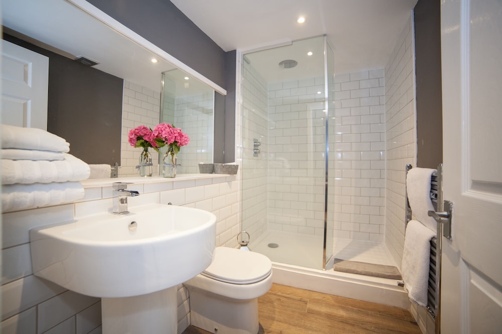 Double Room, Ensuite (The Wynd) photo 3