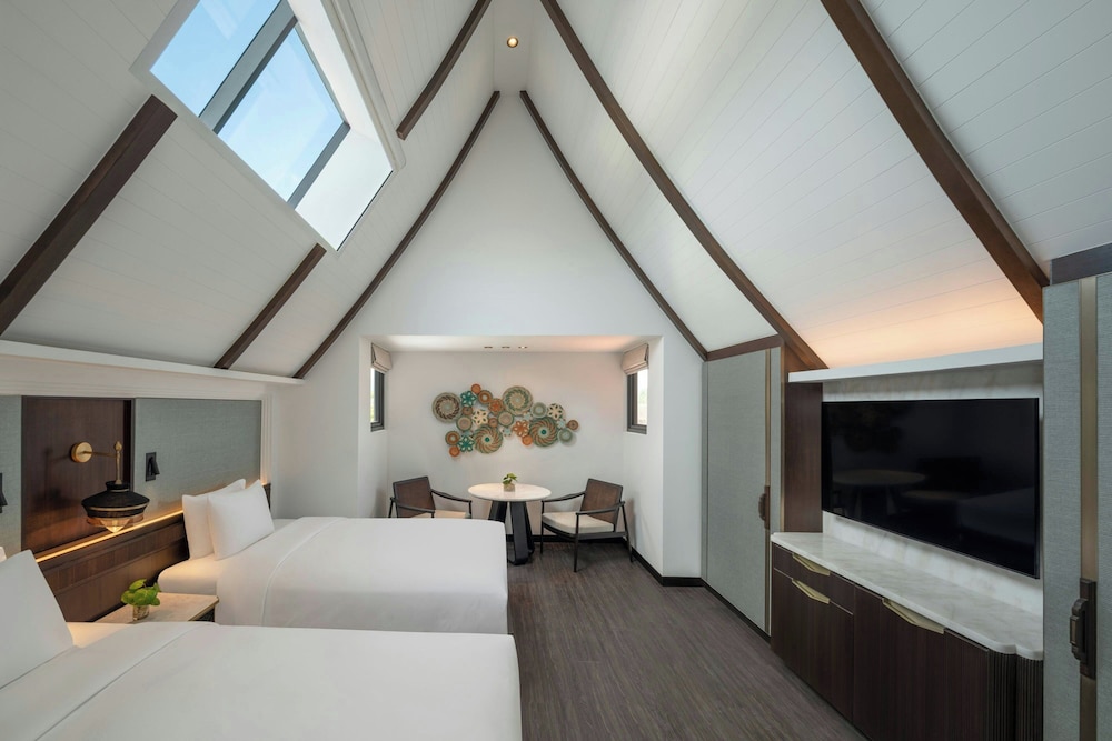 Room, 2 Bedrooms, Balcony