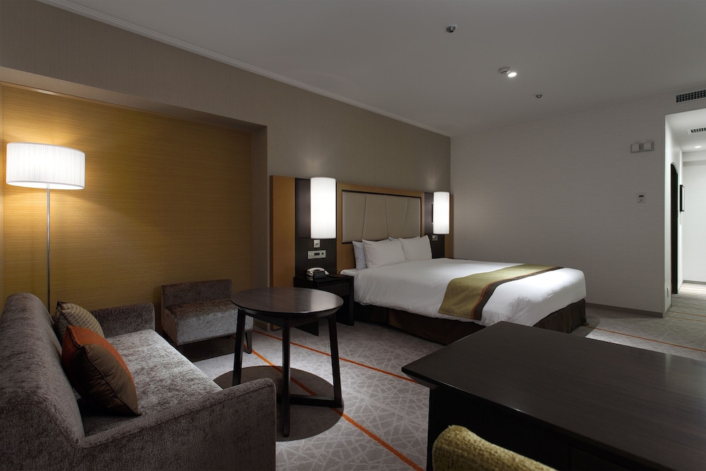 Plaza Deluxe South King (Non-Smoking) - Photo 3