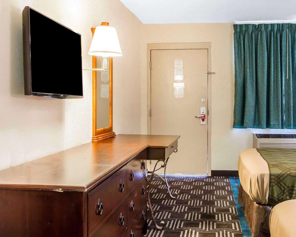 Standard Double Room, 2 Double Beds, Non Smoking - Photo 3