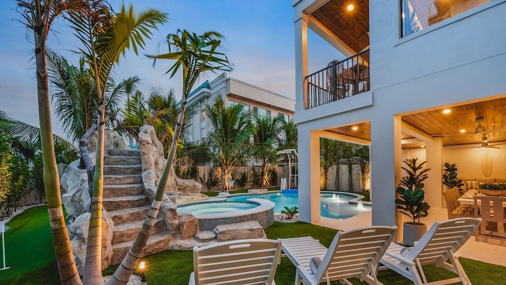 Siesta Springs in Siesta Key