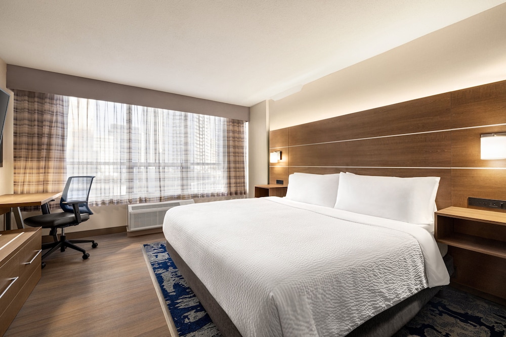 Standard Room, 1 King Bed, Extra Floor Space (Top floor) - Photo 3