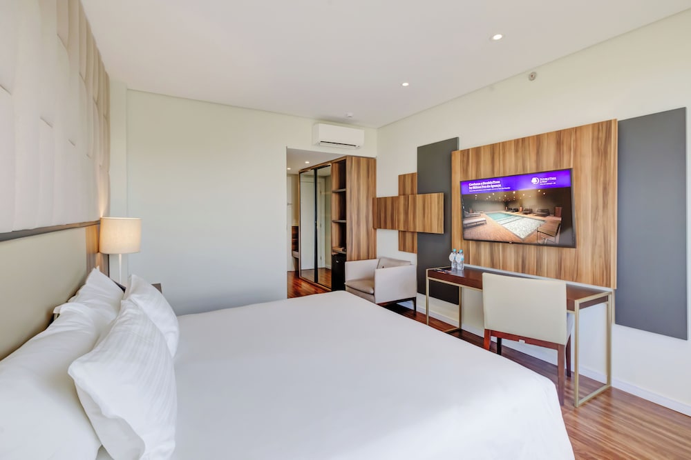 Superior Room, 1 King Bed - Photo 9