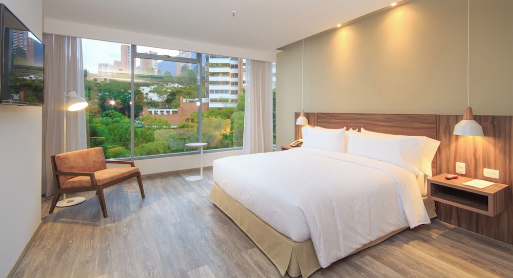 Superior Suite, 1 Queen Bed with Sofa bed photo 3