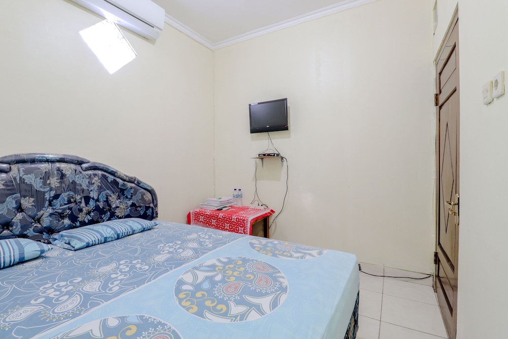 Standard Room With Air Conditioner - Photo 6