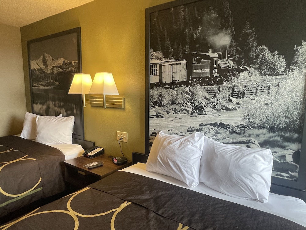 Standard Room, 2 Queen Beds - Photo 4