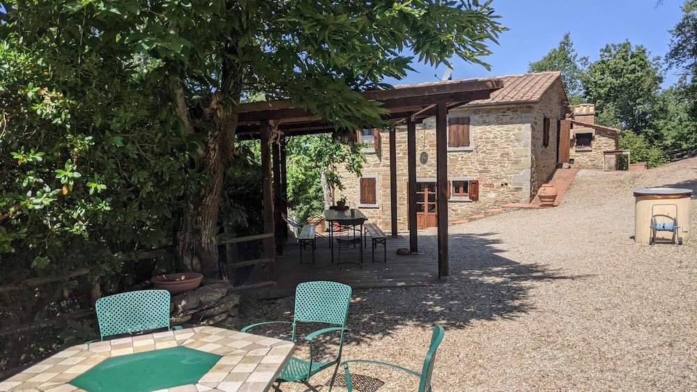 Villa photo 2
