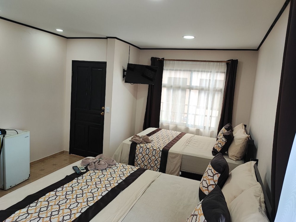 Basic Triple Room, 1 Bedroom photo 2