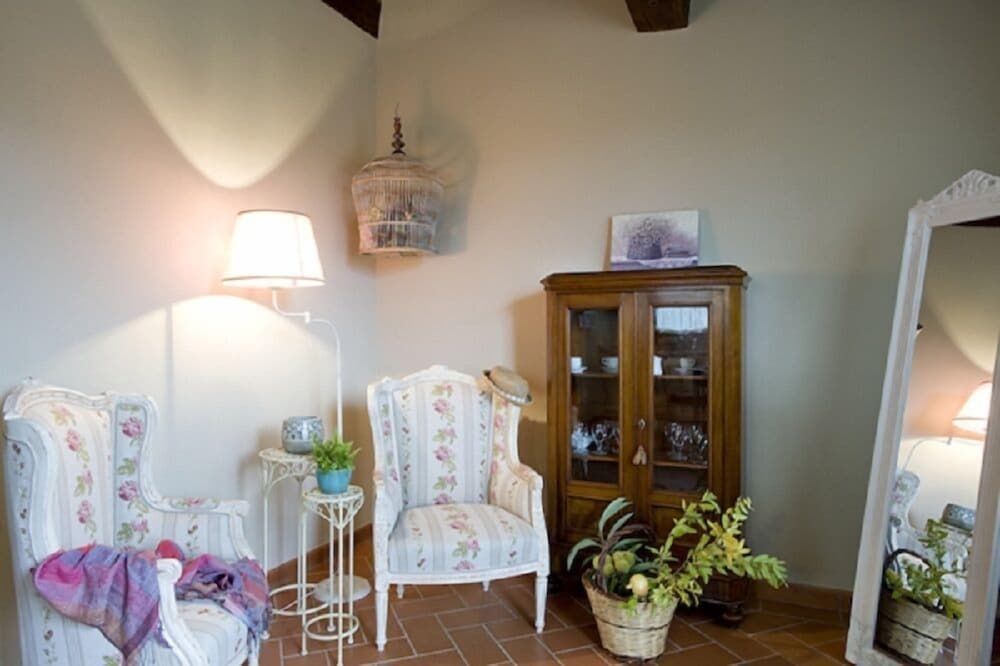 Romantic Apartment, 1 Bedroom, Terrace, Ground Floor photo 3