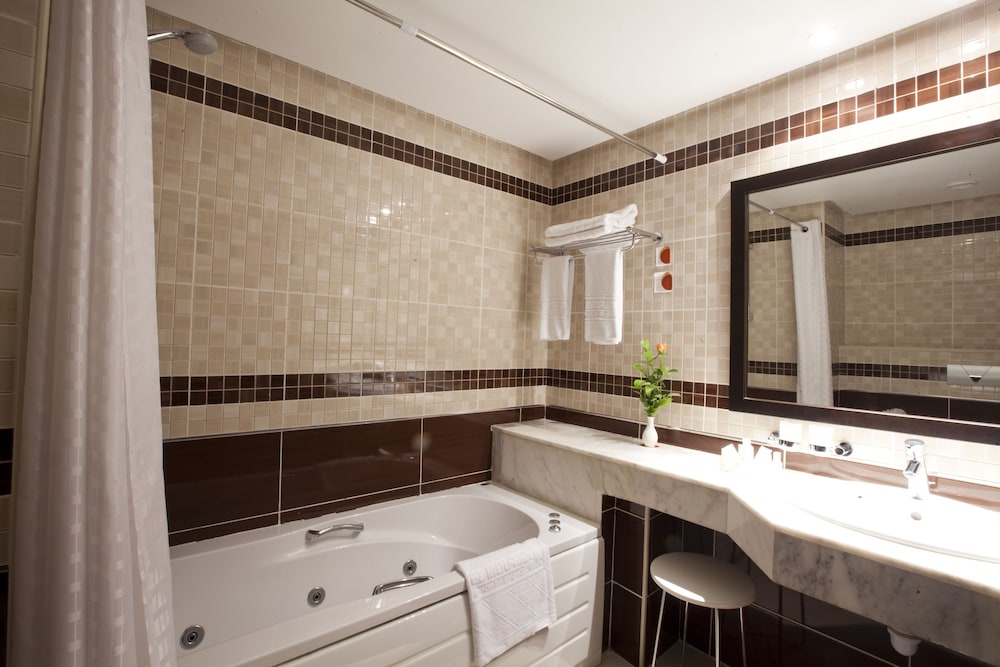 Standard Room - Photo 9