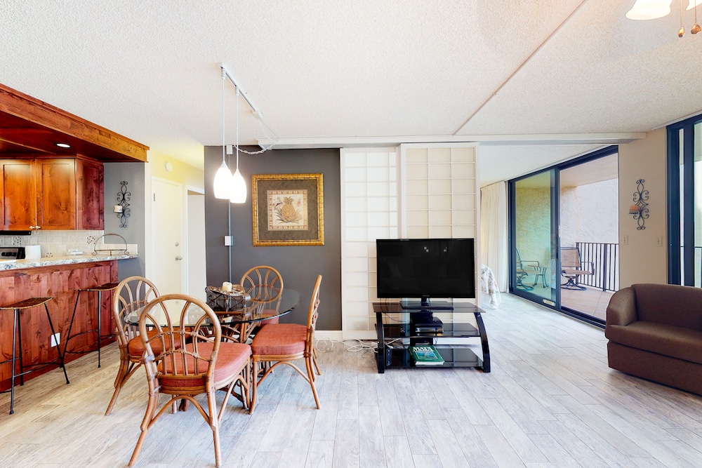 Condo, 2 Bedrooms photo 1