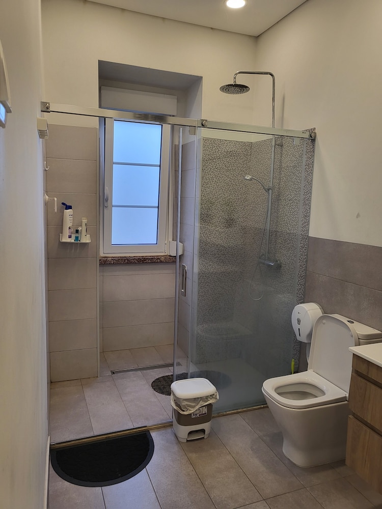 Basic Double Room - Photo 10