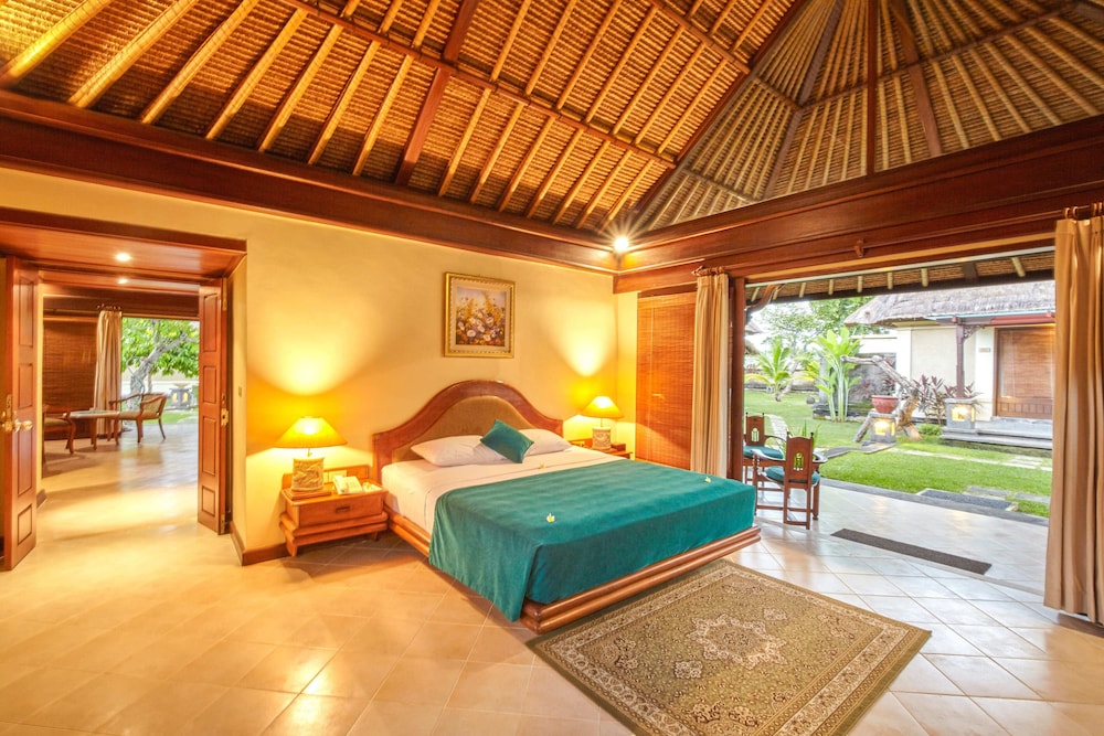Deluxe Room, Garden View, Garden Area - Photo 20