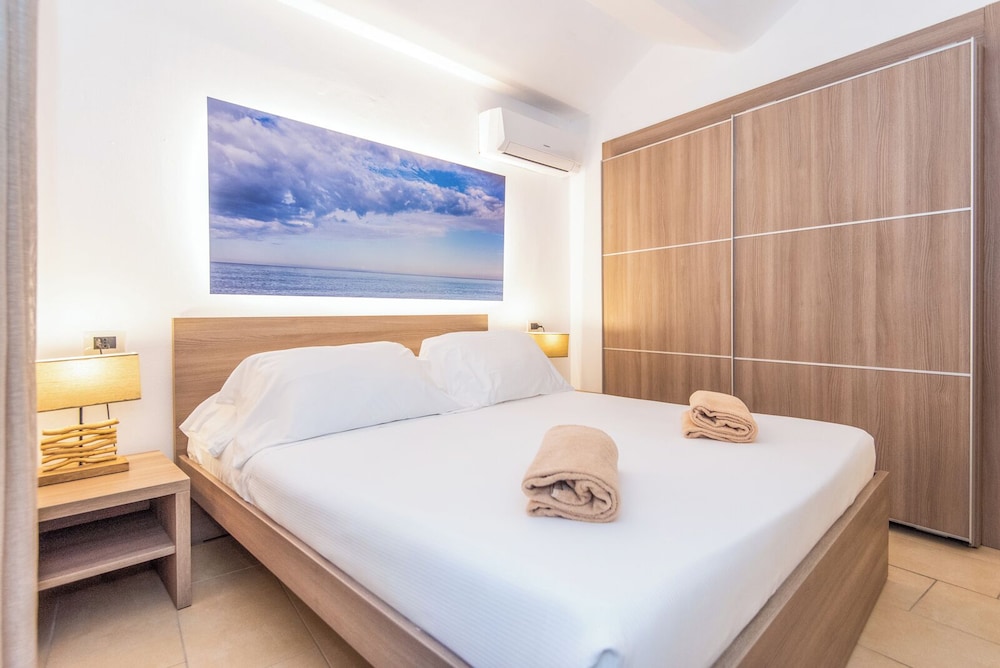 Deluxe Suite, Sea Facing photo 1