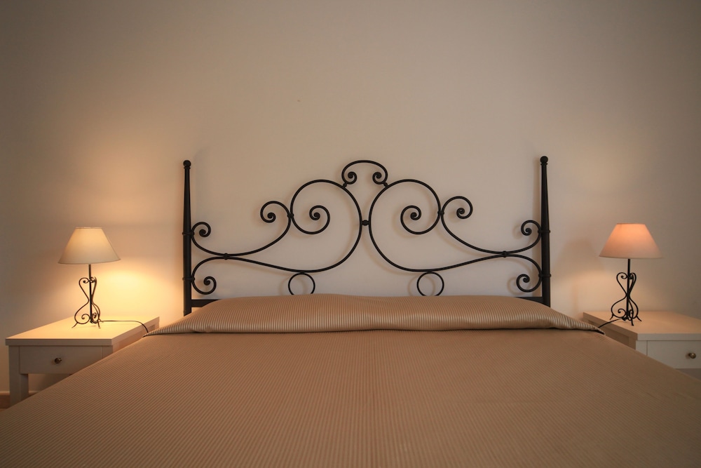 Studio, Multiple Beds, Kitchenette