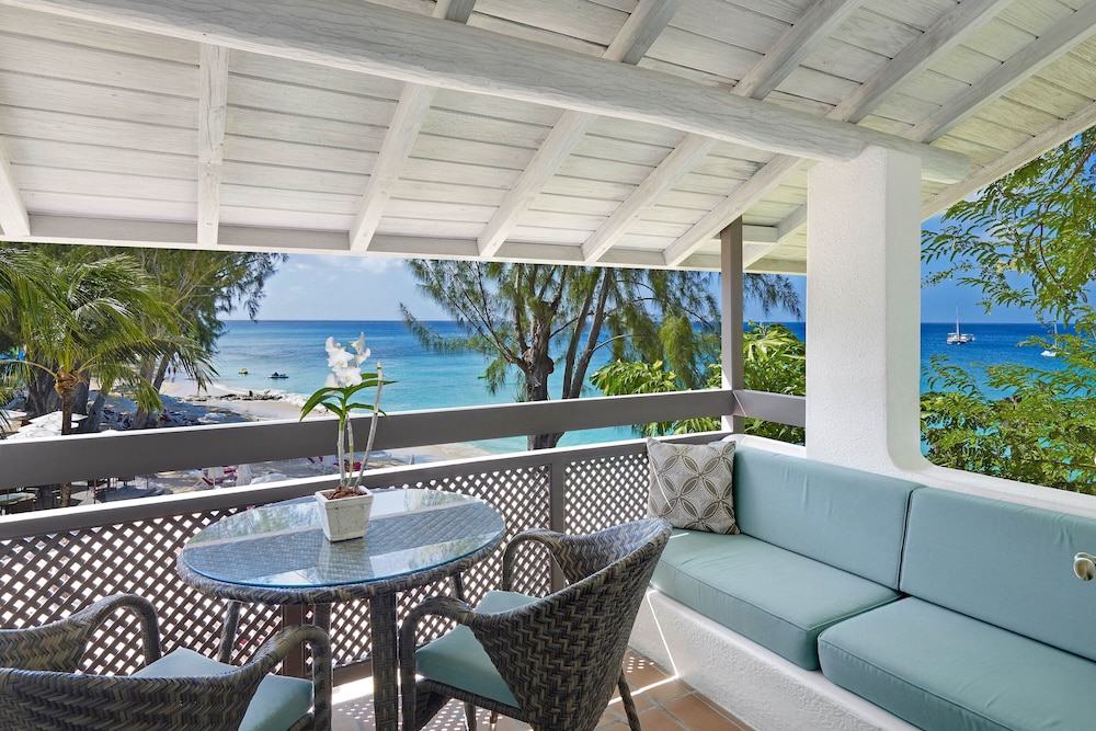 Room, 1 King Bed, Balcony, Ocean View photo 2