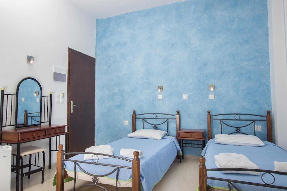 Standard Room - Photo 11