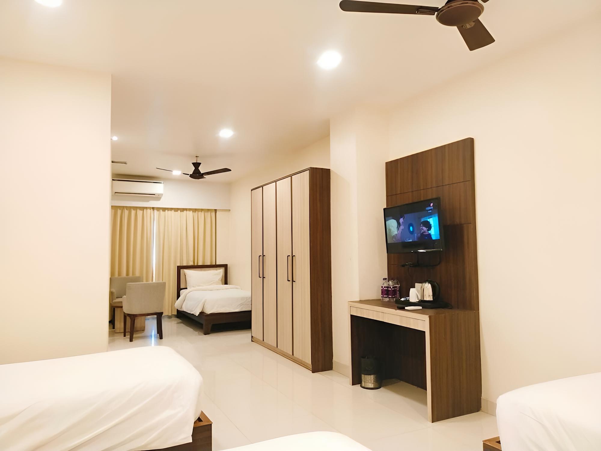 Luxury Shared Dormitory