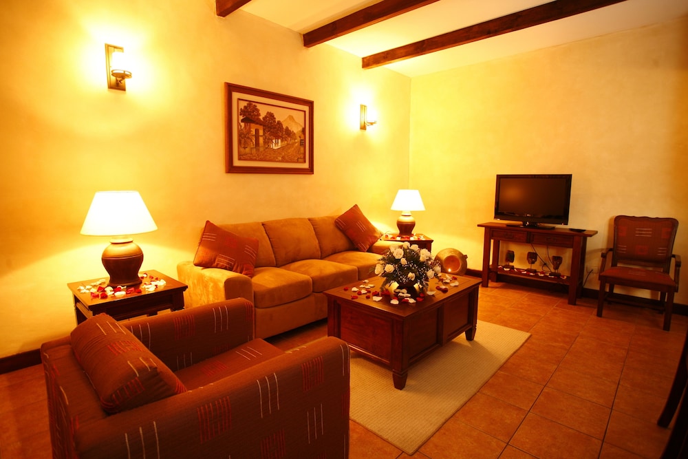 Villa - Photo 1