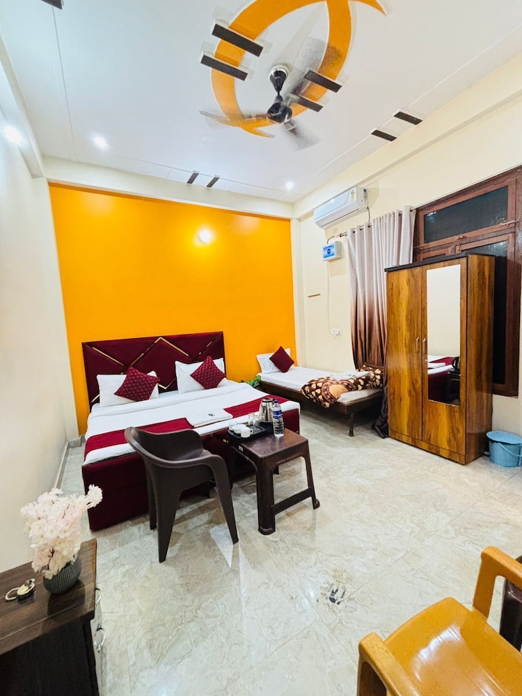 Superior Triple Room photo 3