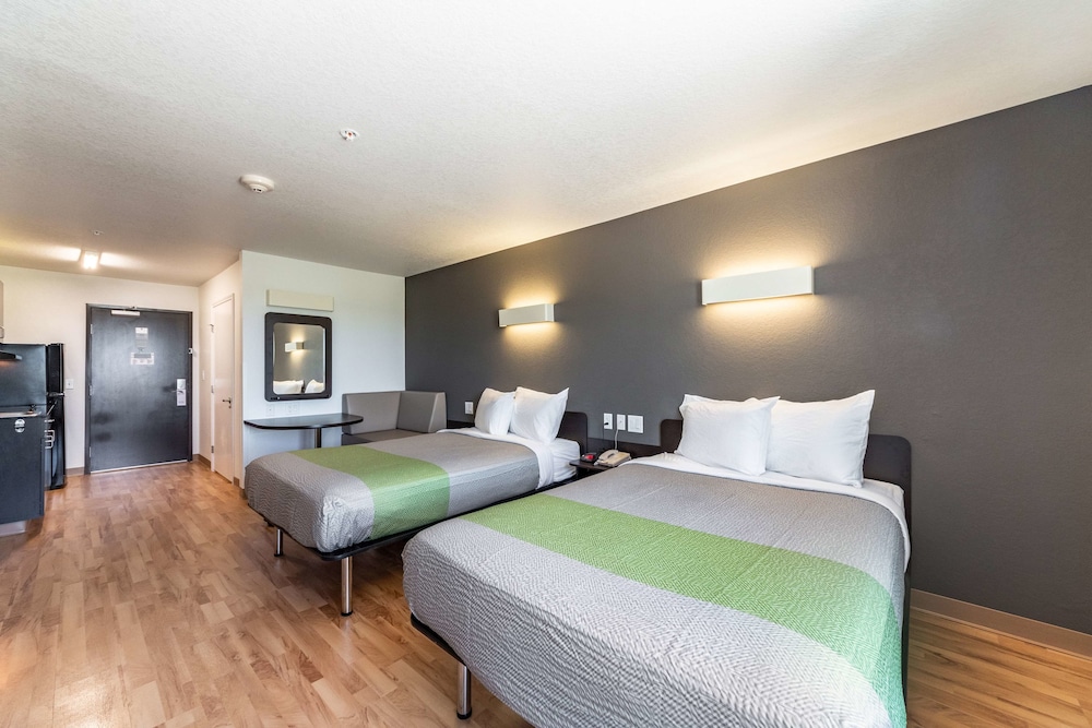 Deluxe Room, 2 Double Beds, Non Smoking photo 2