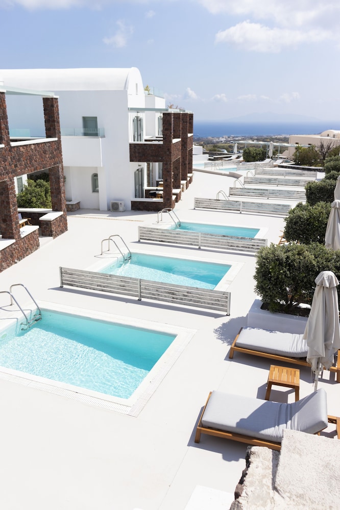 Executive Suite, Private Pool - Photo 8