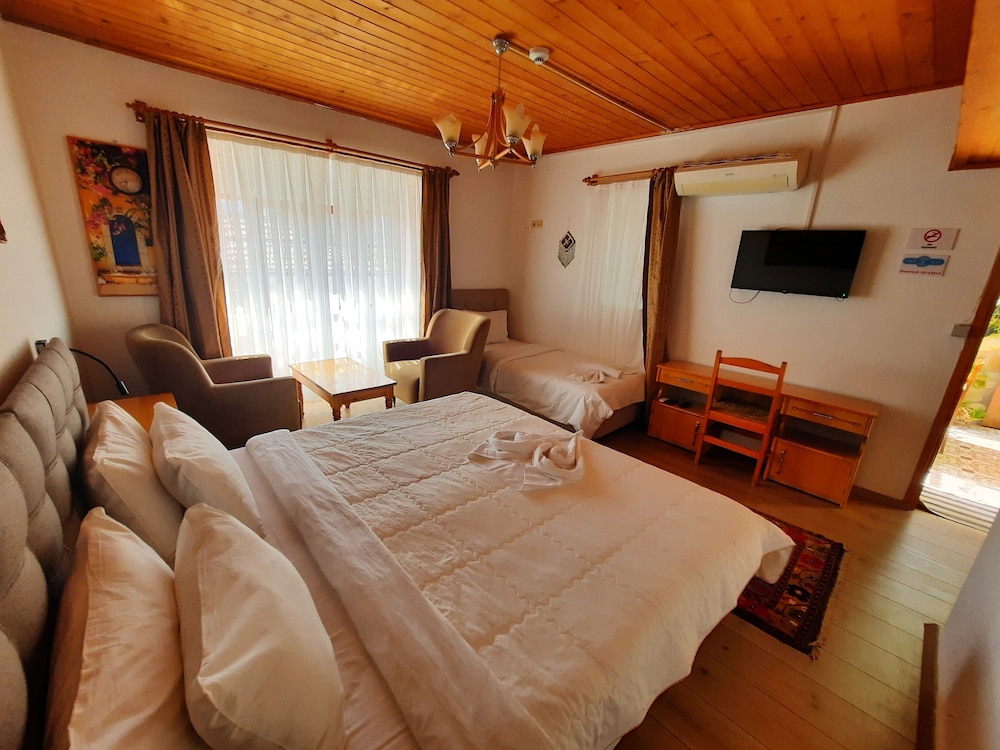 Family Twin Room, 1 Bedroom, Non Smoking, Garden View photo 1