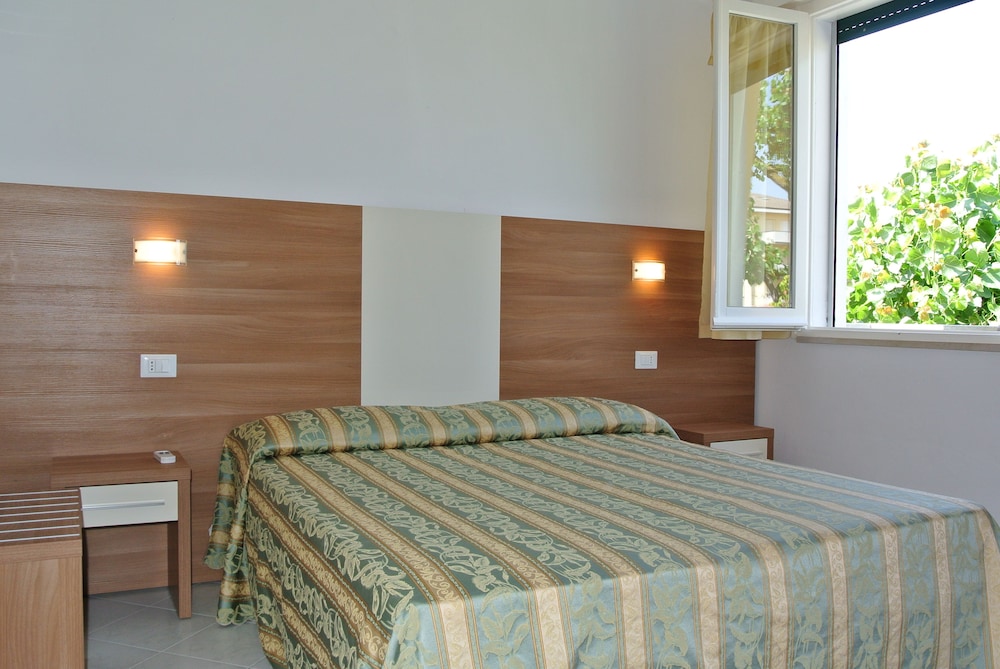 Classic Double or Twin Room, Balcony