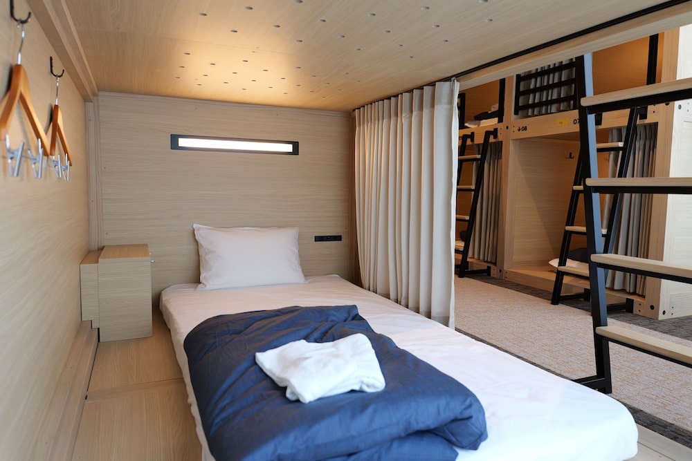 Female Dormitory Bed, Non Smoking (Bunk Bed) thumbnail 5