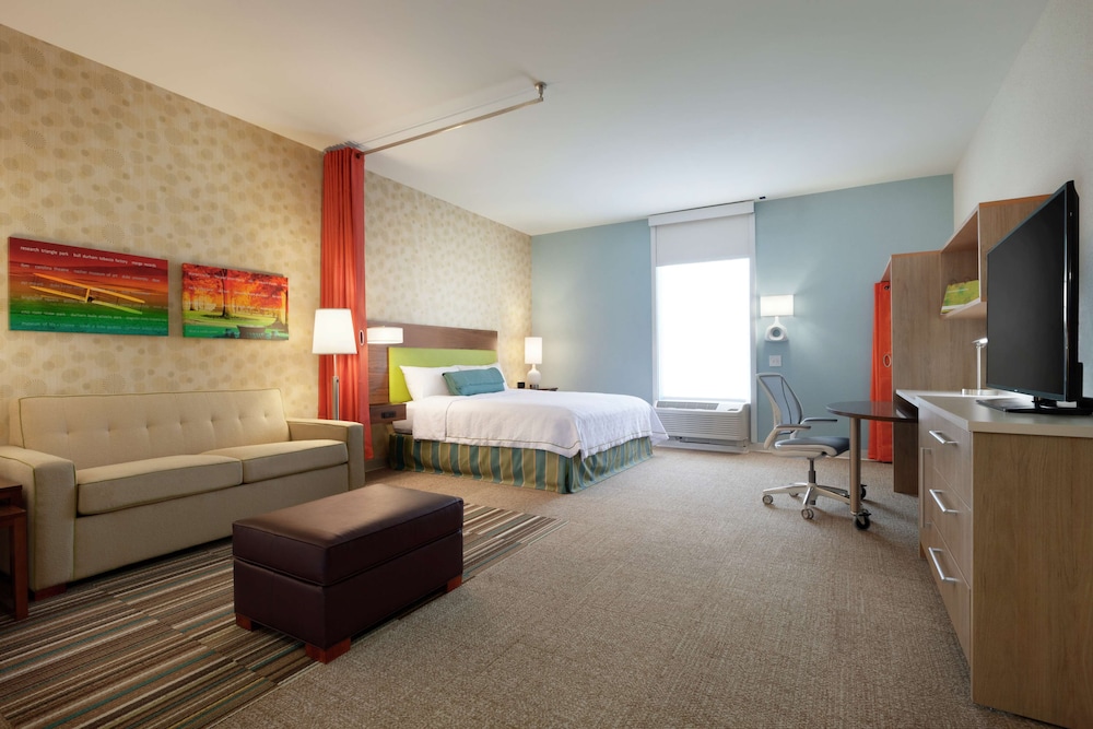Studio, 1 King Bed, Accessible, Bathtub photo 2
