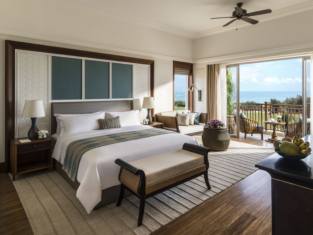 Premier Suite, 1 King Bed (Ocean)