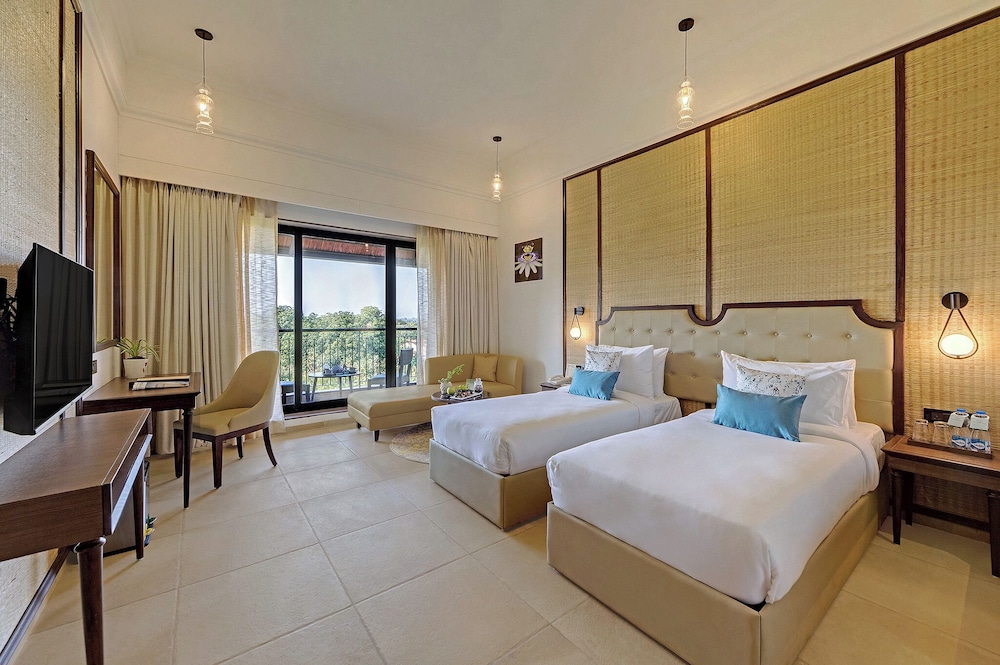 Premium Room, 2 Twin Beds, Balcony - Photo 2