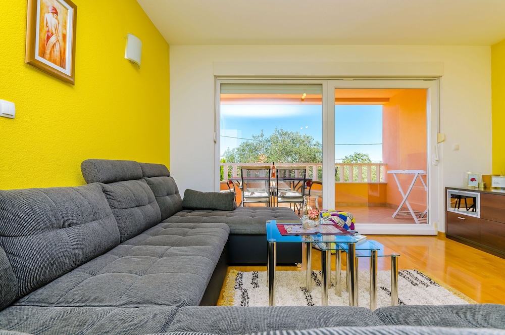 Apartment (A1) photo 1