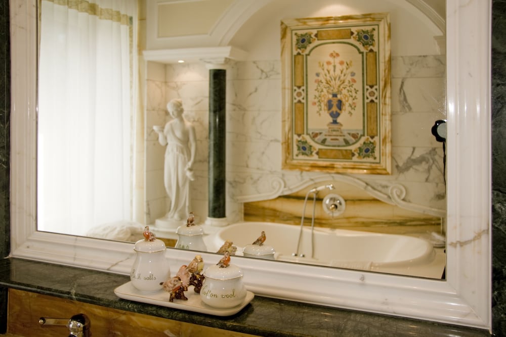 Imperial Suite - Photo 4