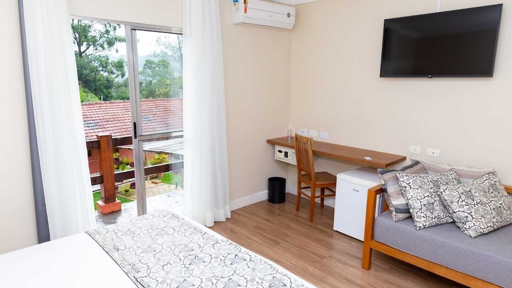 Deluxe Room, Patio