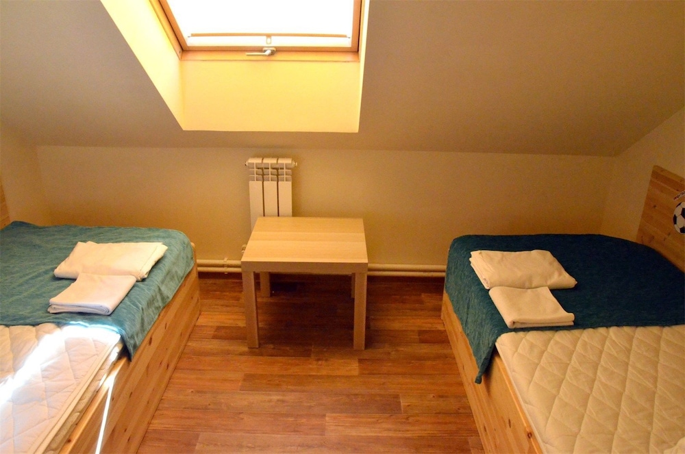 Shared Dormitory, Mixed Dorm (2 beds) photo 2