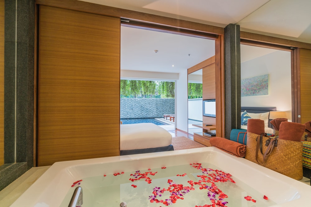 Two Bedroom Pool Residence - Photo 5