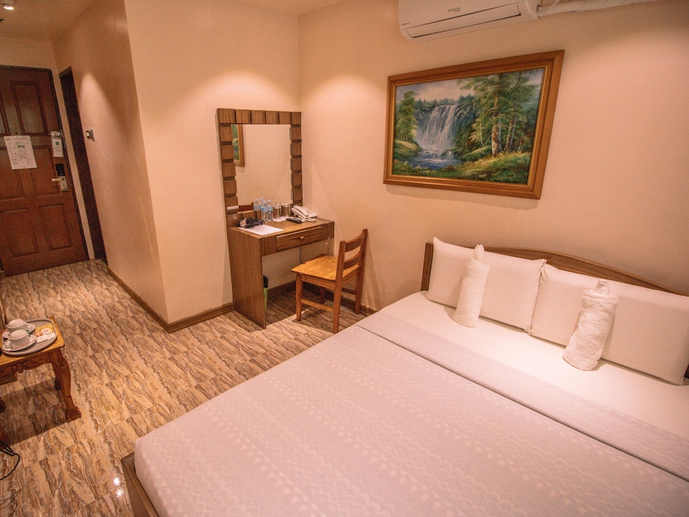 Standard Deluxe Room