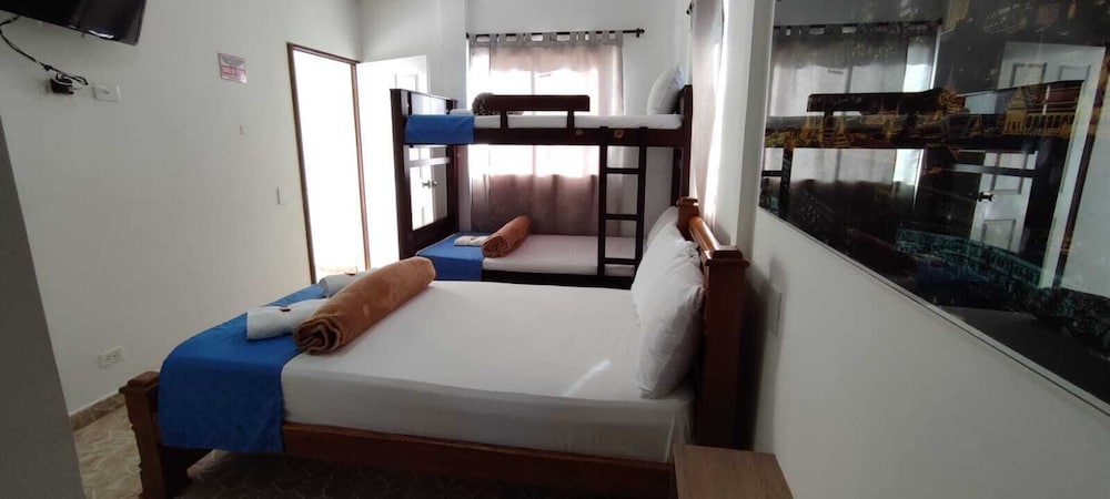 Family Quadruple Room - Photo 3