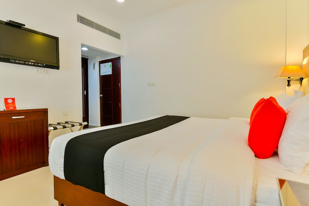 Suite, 1 King Bed photo 3