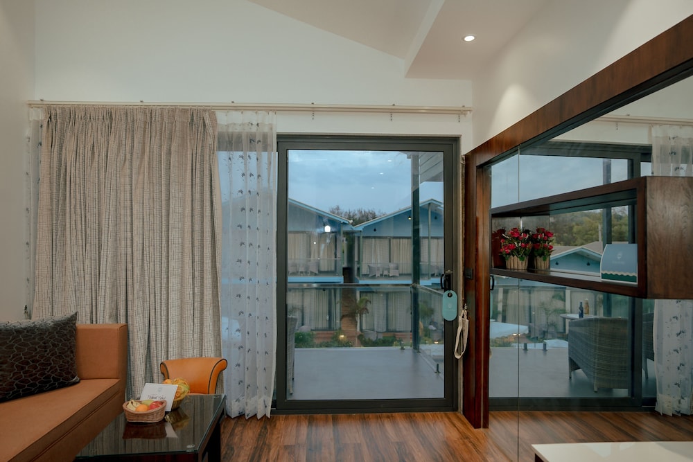 Deluxe Room - Photo 1