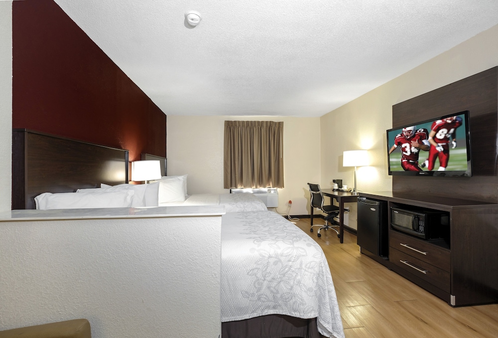 Standard Suite, 1 King Bed, Hot Tub (Smoke Free) photo 1